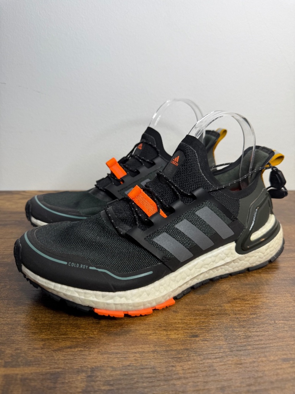 Adidas Ultraboost Winter.RDY men's running shoes (Size 7)